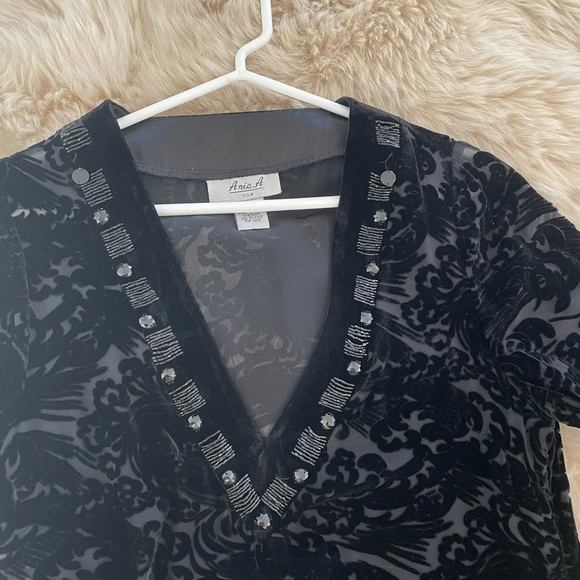 Burnout velvet v neck tunic - Picture 2 of 6